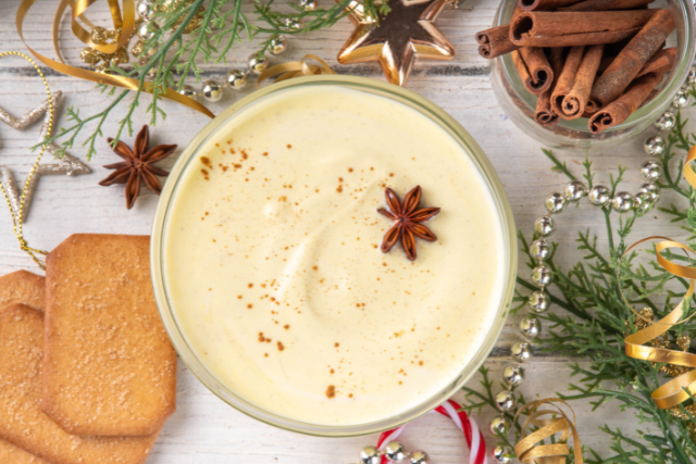 Ở Mỹ, Eggnog được xem là thức uống biểu tượng của mùa Giáng sinh